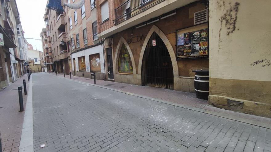 Vista de Ronda Rancha en uno de cuyos bolardos se produjo la caída de la denunciante.