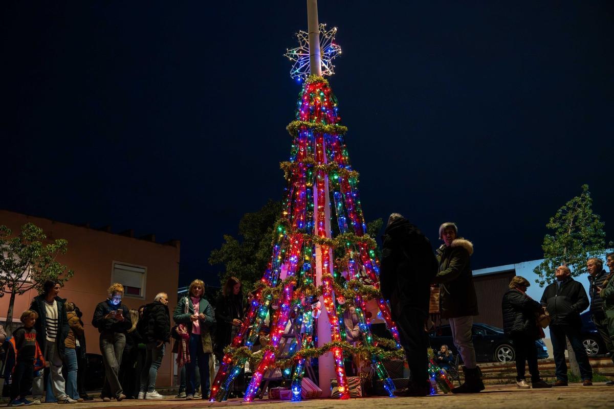 Plantonal de Vera se ilumina por Navidad.