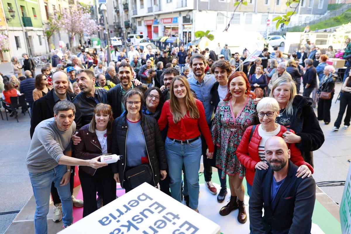 Acto de cierre de campaña de la coalición Sumar en Bilbao, con la presencia de la candidata a lehendakari, Alba García, y el ministro de Cultura, Ernest Urtasun, entre otros.