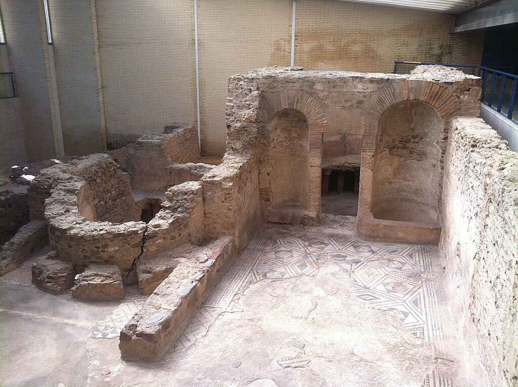 Resulta interesante descubrir las termas de Sant Boi con una visita guiada.