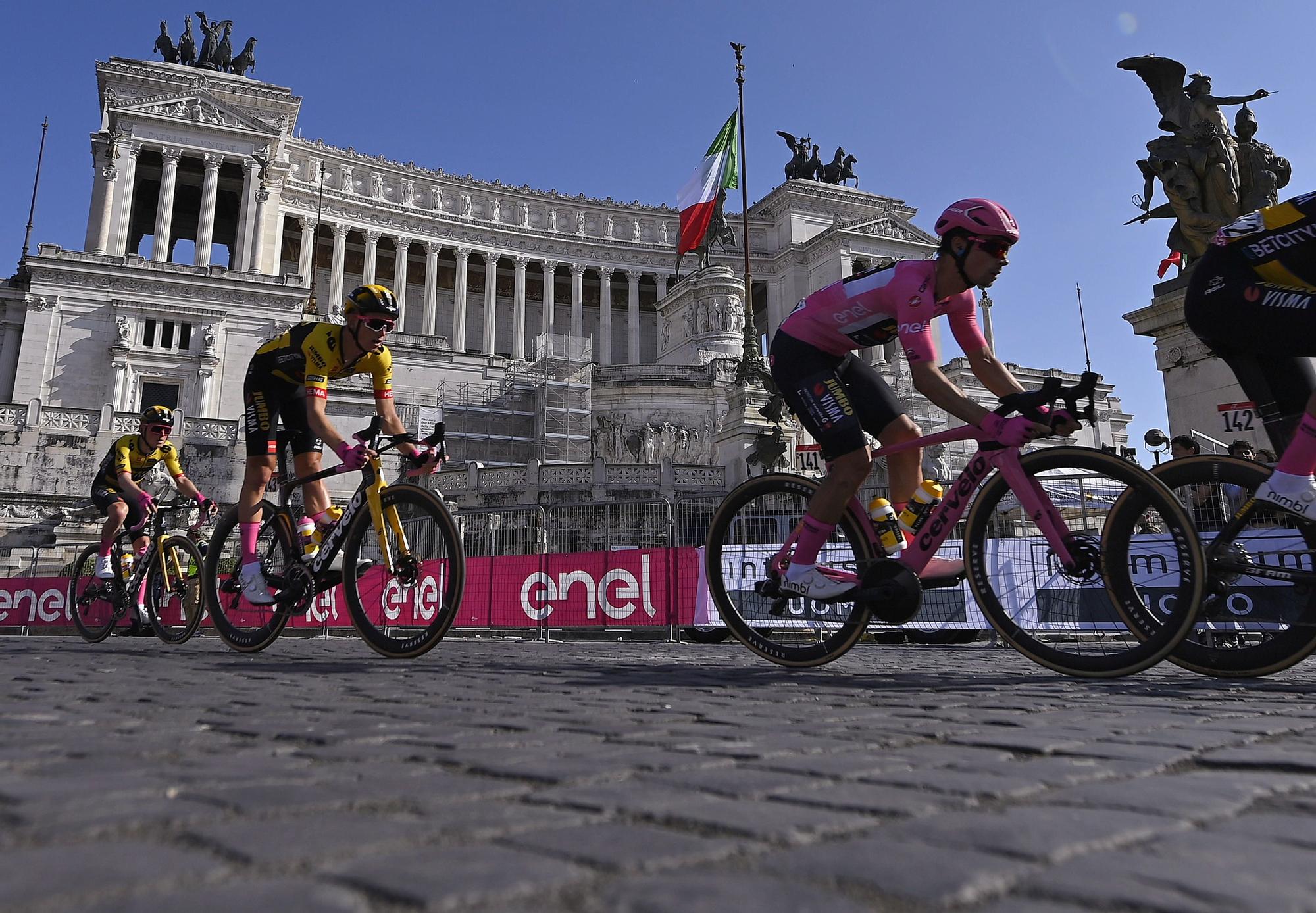 Roglic se proclama en Roma vencedor del Giro de Italia; última etapa para Cavendish