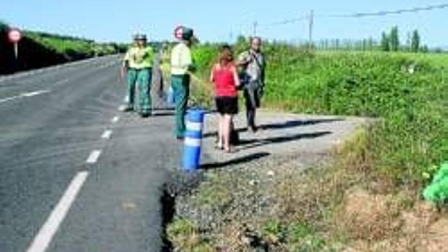 Atropella a una mujer en la Ex-370, en Montehermoso, y el conductor se da a la fuga