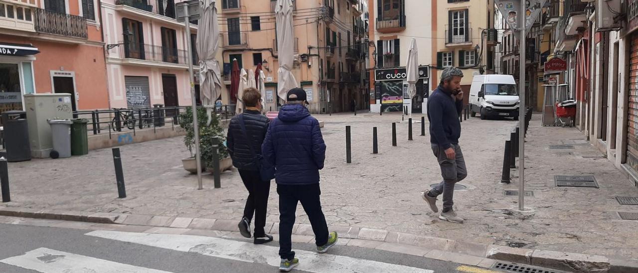 La plaza d’en Coll es una de las señaladas como problemáticas por los vecinos.