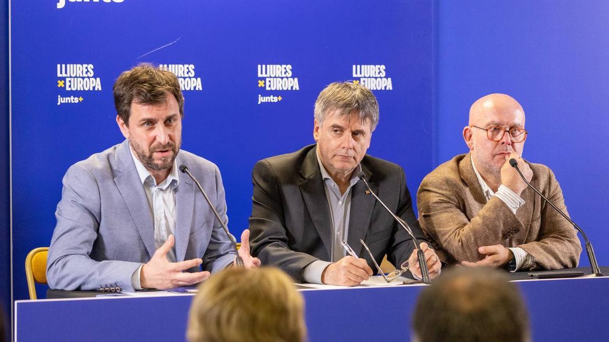 Carles Puigdemont comparece en Bruselas junto a Toni Comín y Gonzalo Boye