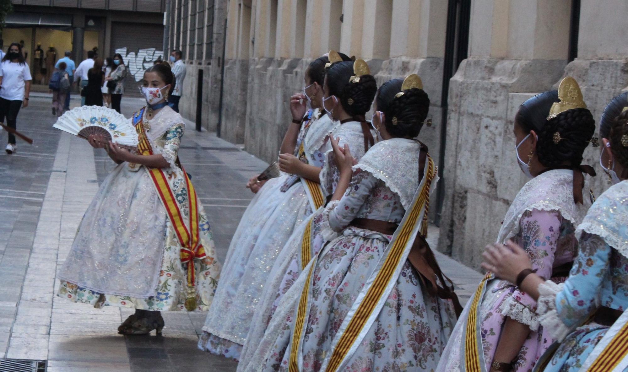 Todo preparado para la Imposición de Bandas a Falleras Mayores y Cortes de 2021