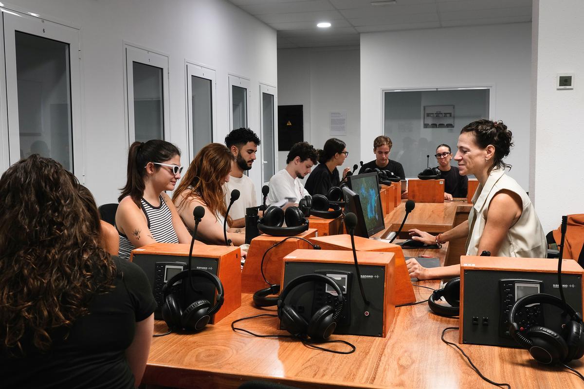 La titulación que exige una mayor nota de acceso vuelve a ser el Doble Grado en Traducción e Interpretación Inglés-Alemán e Inglés-Francés, cuya nota de corte se sitúa en 13,39