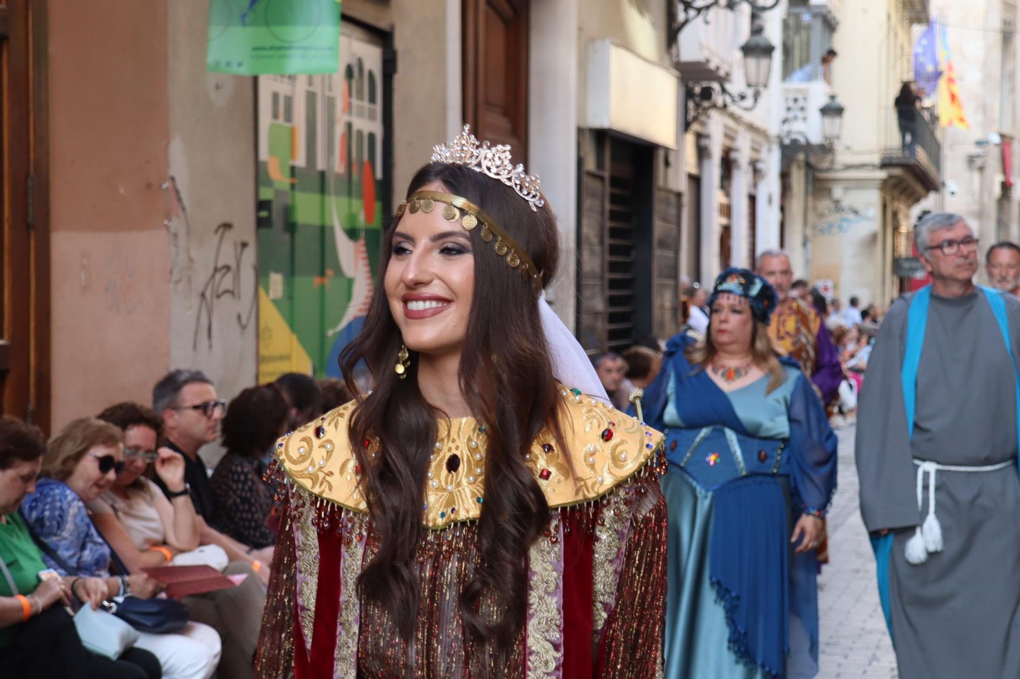 Marina y María Estela en versión Corpus: Ángel de Horeb y Reina de Saba