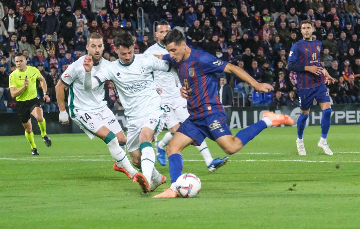 Las mejores imágenes del CD Eldense - SD Huesca (2-1) de la Jornada 13 de la Liga Hypermotion Las mejores imágenes del CD Eldense - SD Huesca (2-1) de la Jornada 13 de la Liga Hypermotion