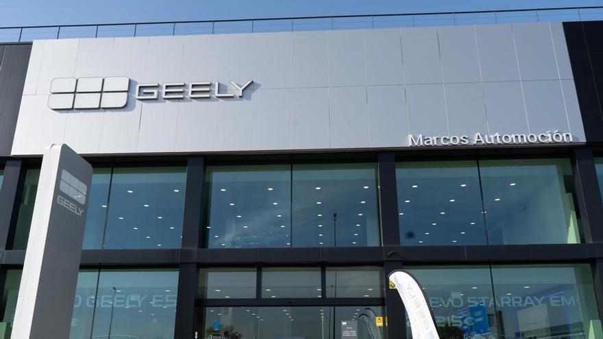 Geely Auto estrena en Valencia su nueva imagen corporativa europea de la mano de Marcos Automoción