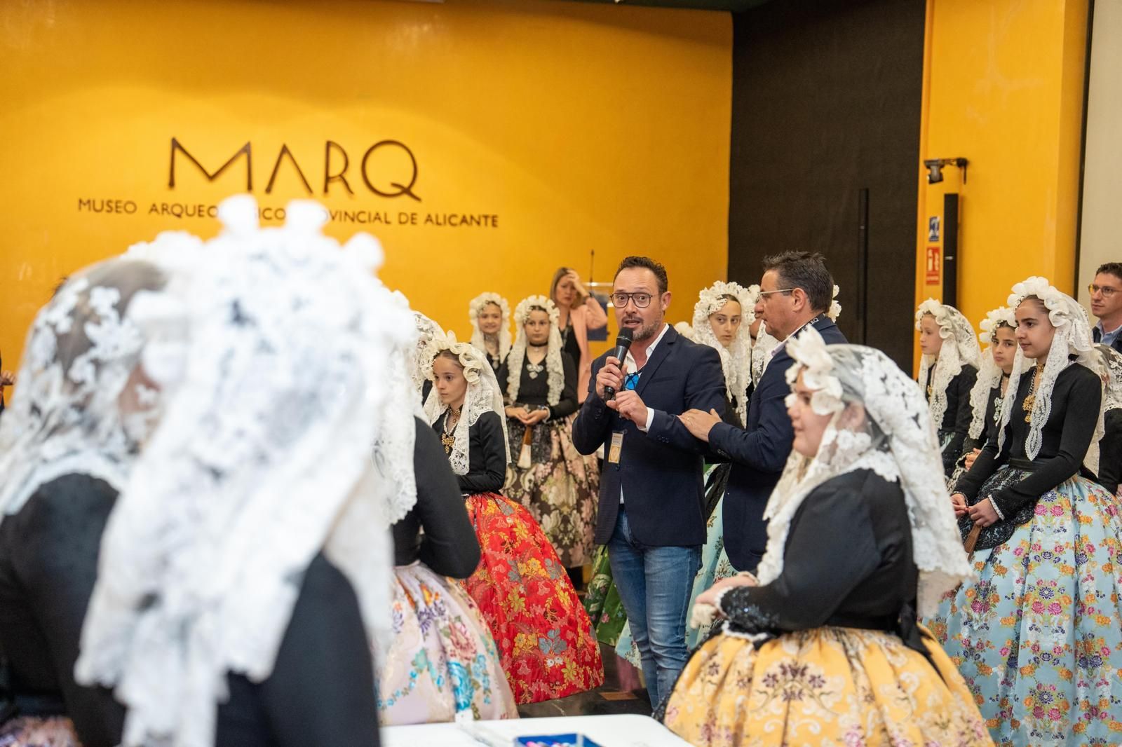 Las candidatas a Bellea del Foc infantil 2025 disfrutadn de una visita guiada y diferentes actividades en el MARQ