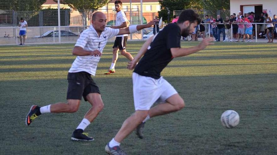 Tu Mueble, equipo campeón de esta segunda edición del Maratón Ciudad de Benavente.