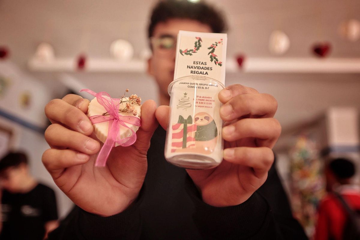 Campaña de donación de sangre en el Instituto Padre Anchieta, de Tenerife