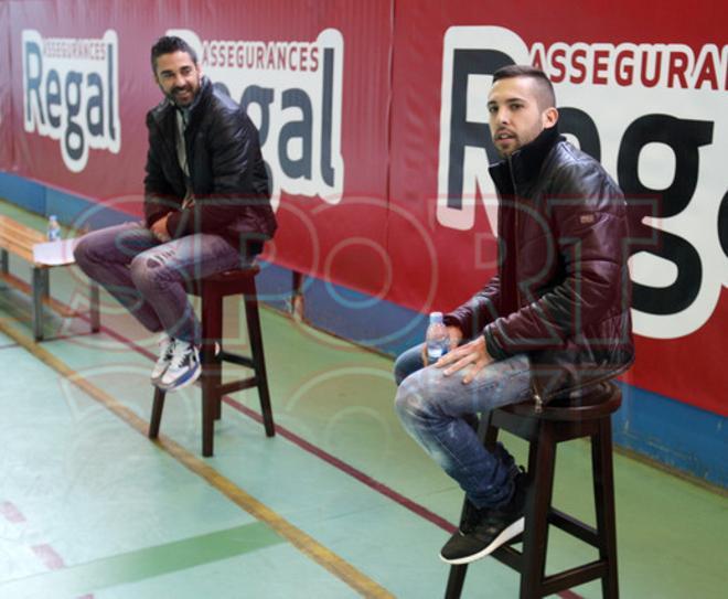 Jordi Alba y Juan Carlos Navarro, entrenadores por un día