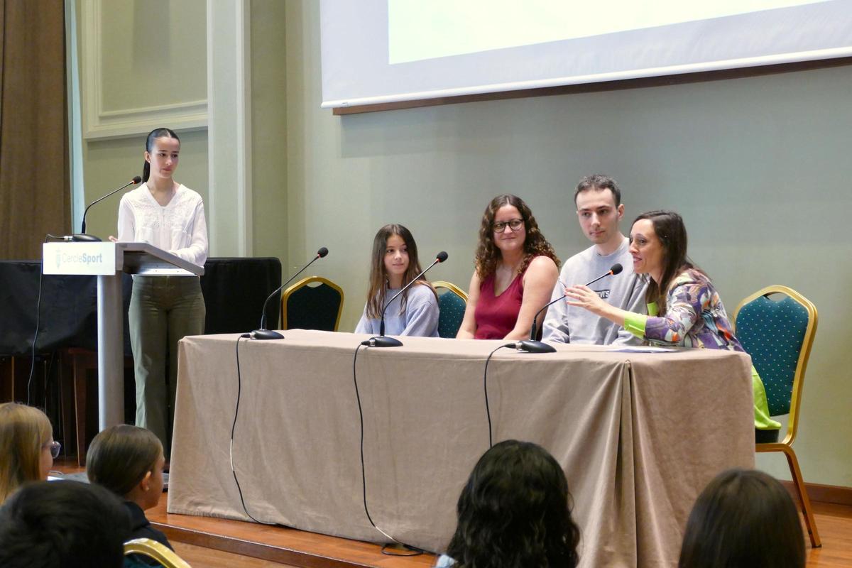 EN IMATGES | El Consell Ciutadà d’Infants de Figueres presenta un àlbum il•lustrat que recull els seus primers 10 anys de vida
