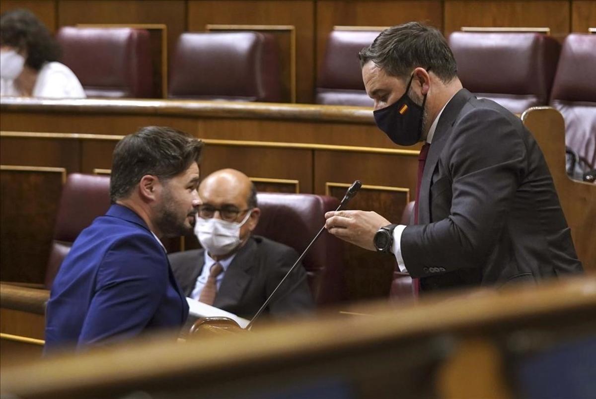 Moción de Censura en el Congreso de los Diputados  de VOX  contra el Gobierno de Coalicion Psoe - Podemos , en la imagen Gabriel Rufian frente a Santiago Abascal.