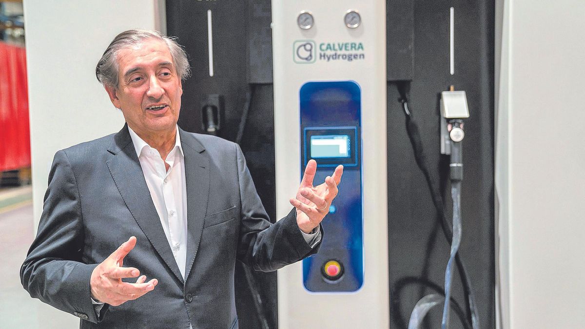El CEO de la empresa de Calvera, en sus instalaciones.