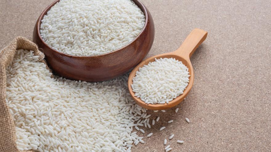 Cómo cocinar el arroz para que tenga la mitad de calorías según la ciencia