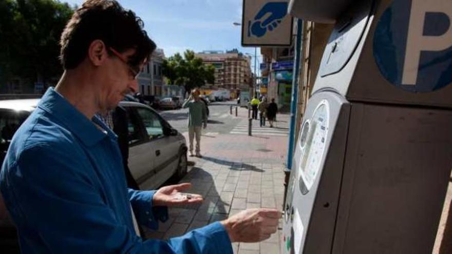 La zona azul se extenderá a la zona norte del Mercado Central, según propone el Plan de Movilidad.