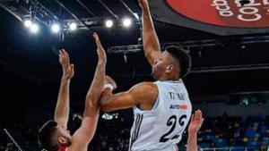 El Madrid passa a semifinals davant un Manresa erràtic