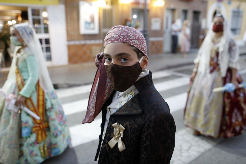 Procesión en la calle del Cristo de la Salud del Palmar