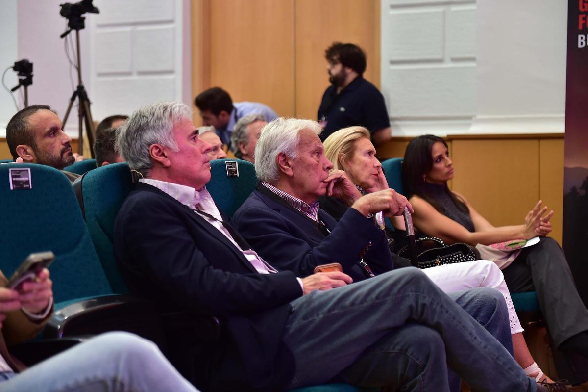Paco Castañares, junto a Felipe González, en un congreso en Plasencia.