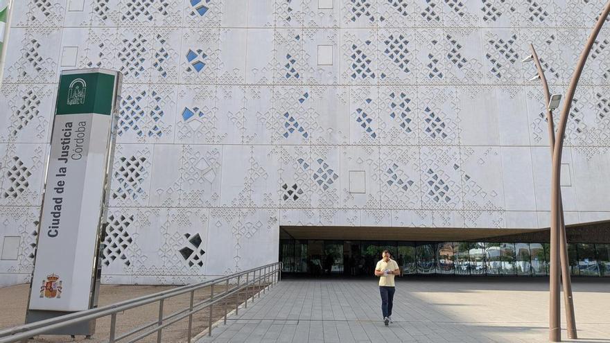 Condenado a cárcel en Córdoba por abusar de la nieta de su novia, de 10 años de edad
