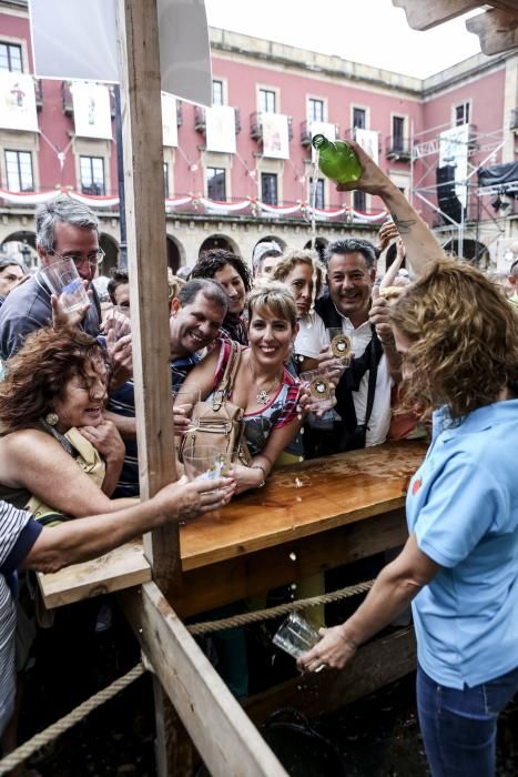 Gran fiesta de la sidra en Gijón