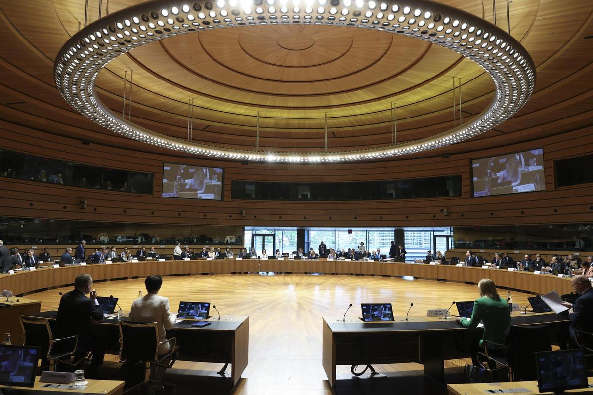 Mesa del Consejo de Asuntos Exteriores (CAE) que se celebra este martes en Luxemburgo.