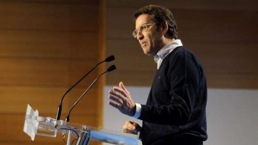 Feijóo, ayer, en el congreso del PP de Pontevedra.  // Bernabé/Javier Lalín