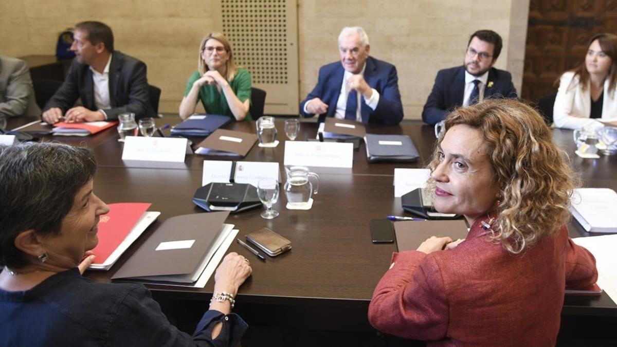 Batet (en primer plano) y Maragall, en la Comisión Bilateral Estado-Generalitat, este miércoles.