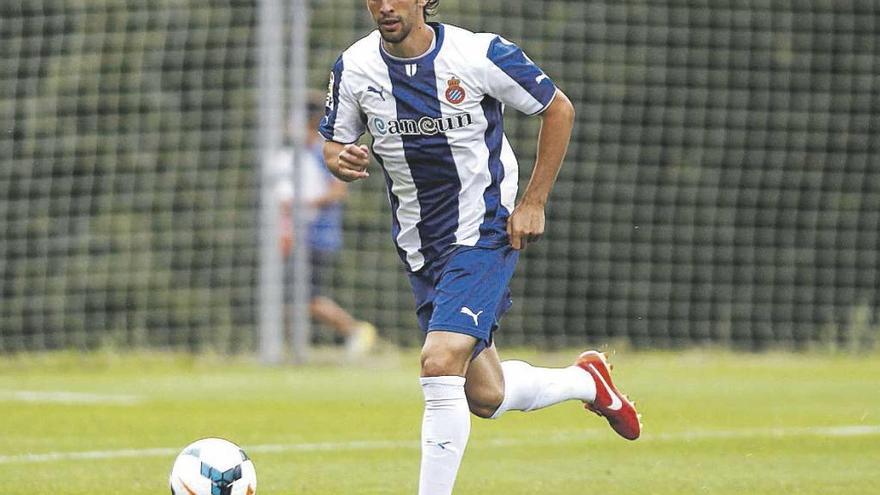 Forlín durante un partido con el Espanyol