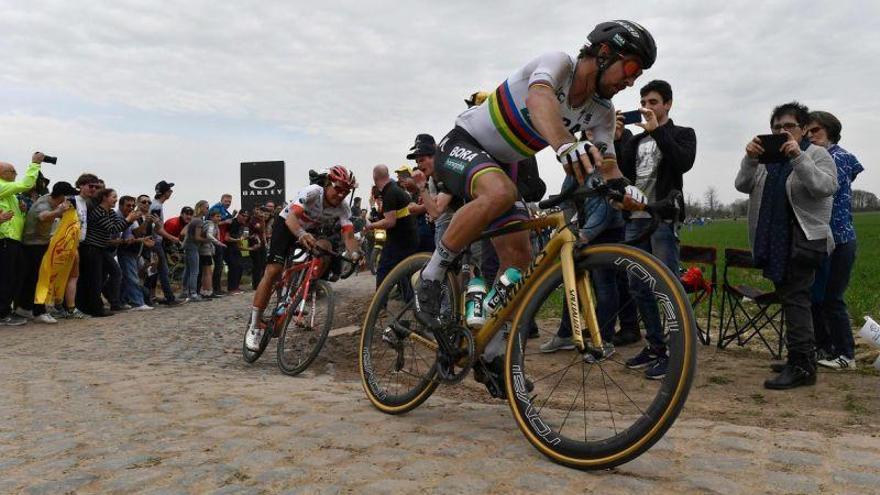 Ni las piedras de Roubaix pueden con el fantástico Peter Sagan