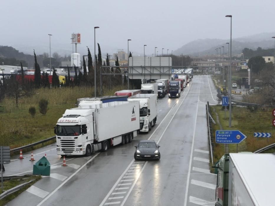 Camions atrapats a la Jonquera