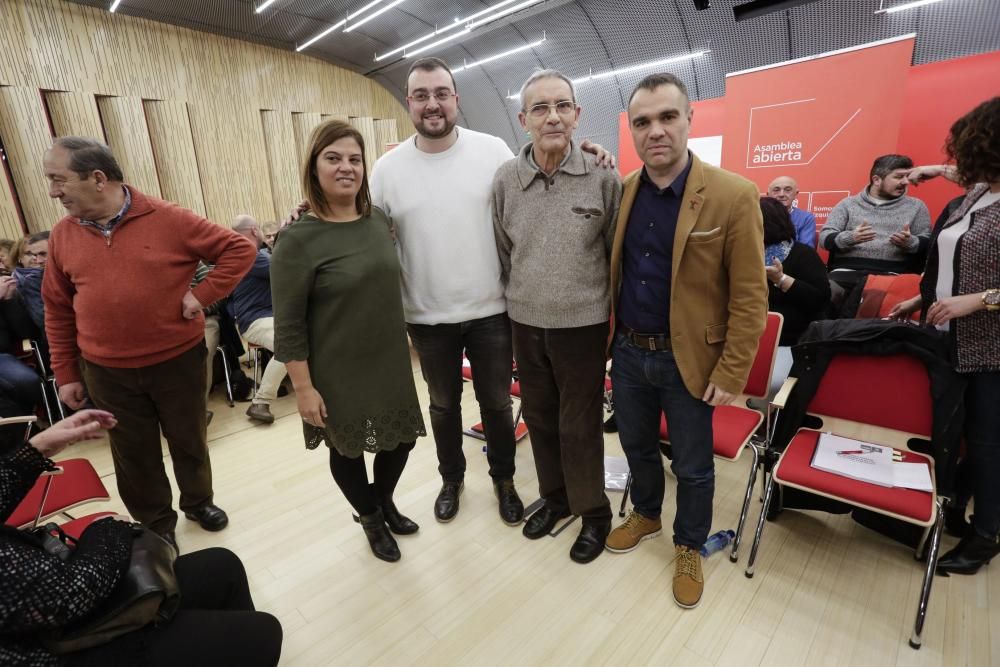 Asamblea abierta del PSOE en Oviedo