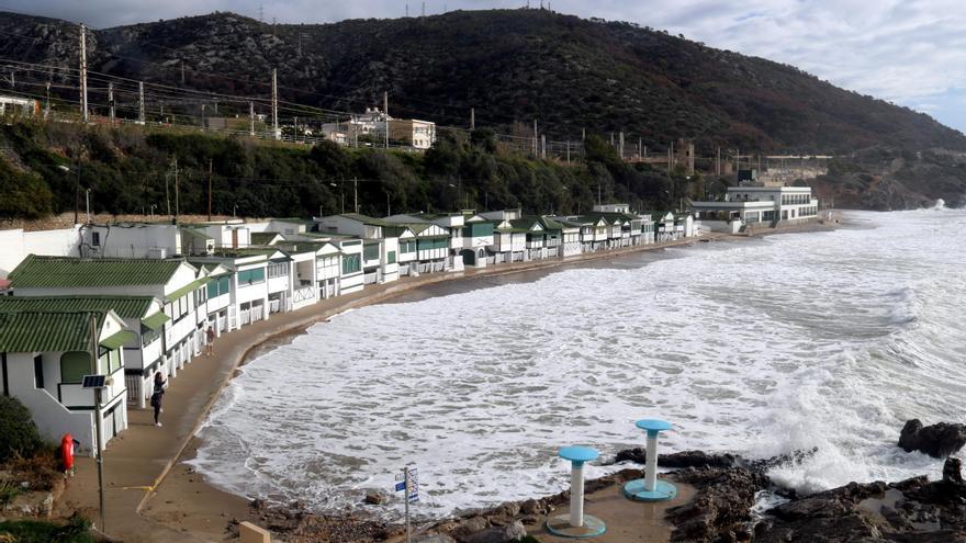El temporal de mar colpeja el litoral amb onades de més de tres metres