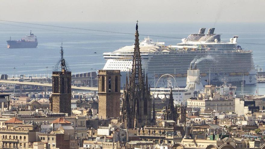 Catalunya apujarà a 30 euros la taxa turística dels passatgers dels creuers