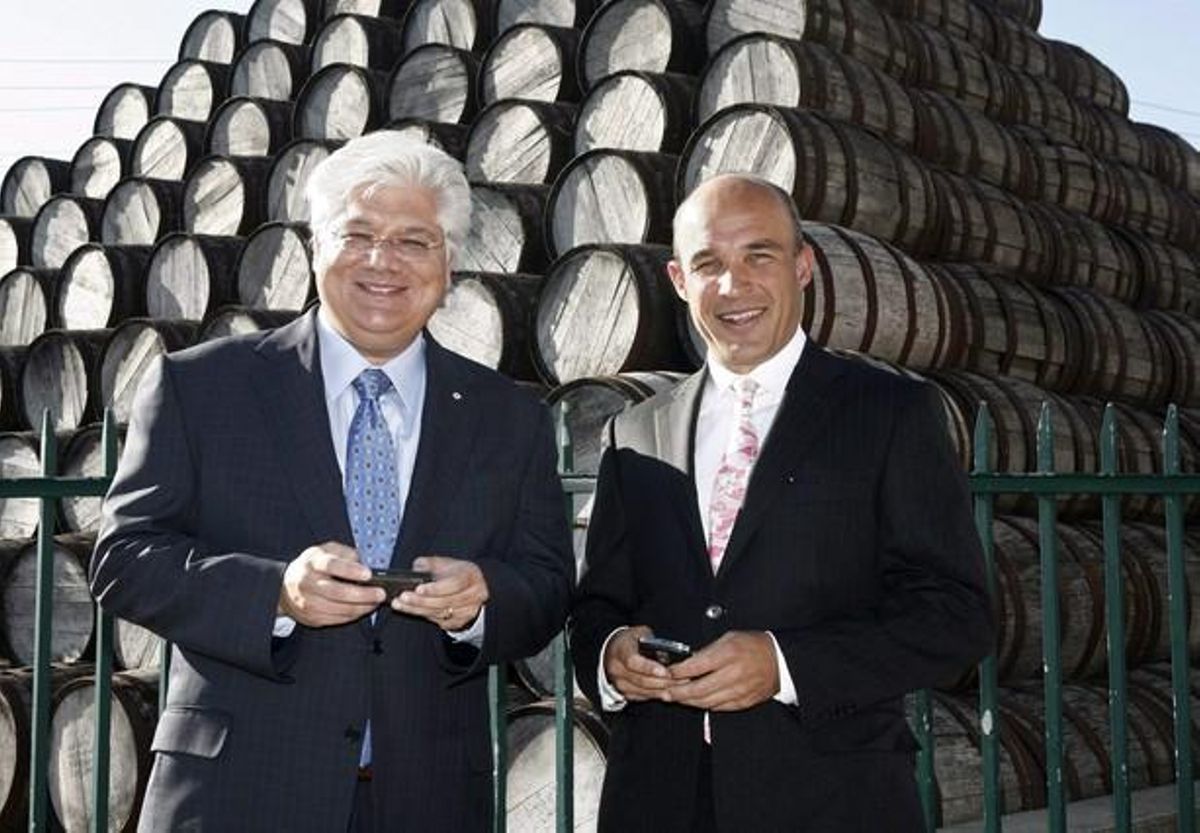 Mike Lazaridis i Jim Balsillie, fundadors i responsables de Blackberry, en una foto del 2009. Mike Lazaridis i Jim Balsillie, fundadors i responsables de Blackberry, en una foto del 2009.