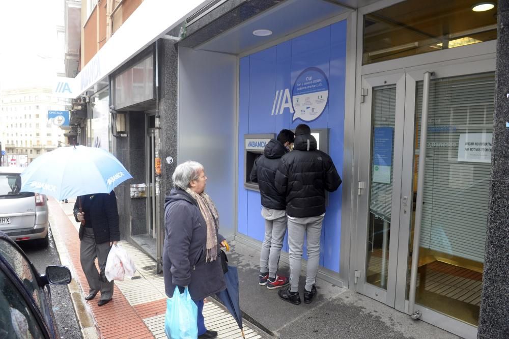 Atraco en una oficina de Abanca en A Coruña