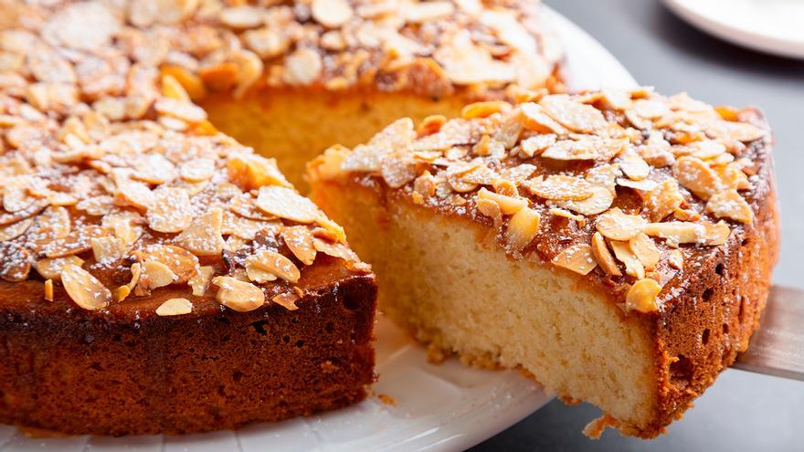 Tarta de nueces sin azúcar: la receta del postre que todo el mundo puede preparar en minutos