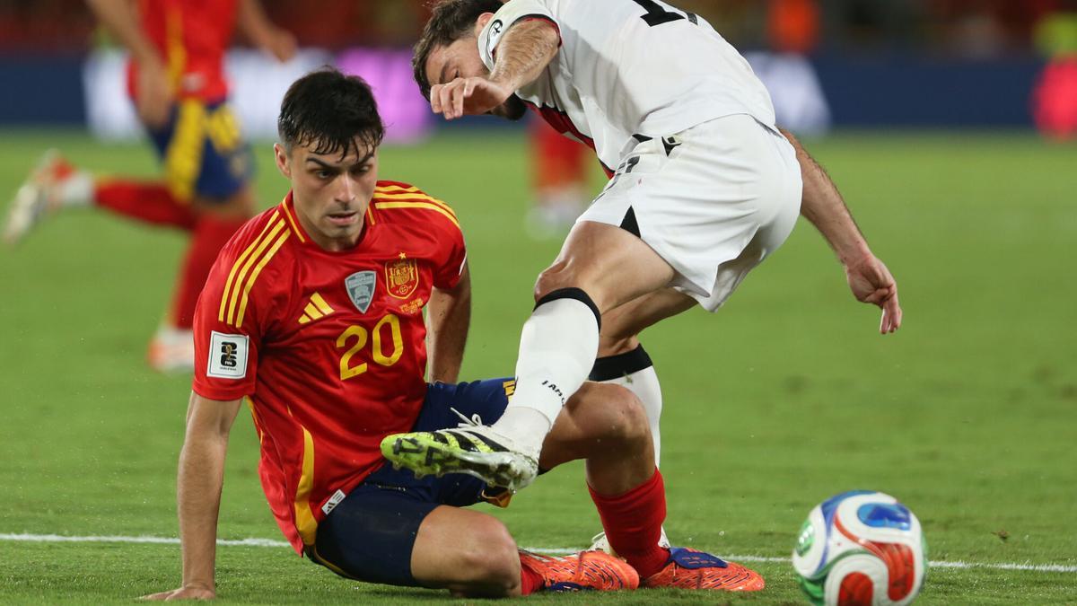 De la Fuente: "La noticia sería que Pedri jugara mal"