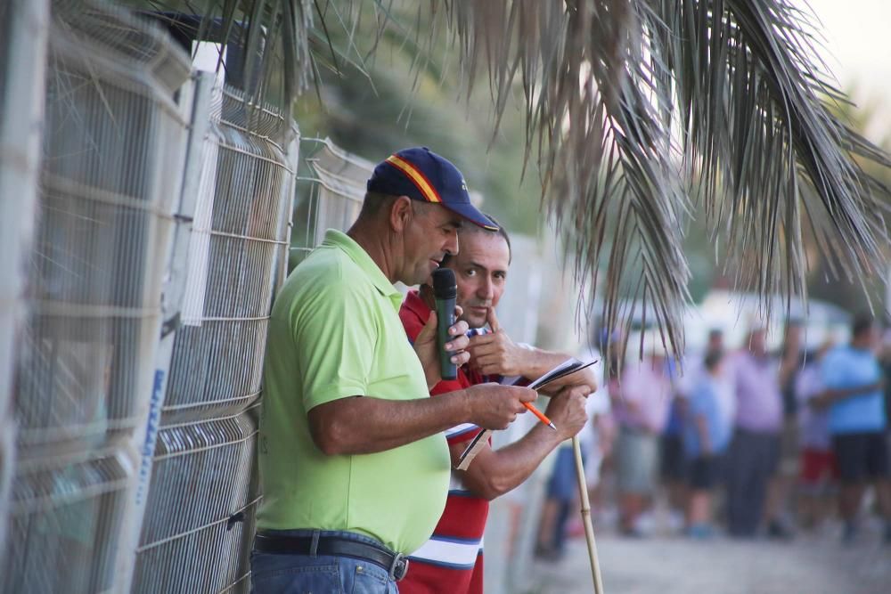 Los participantes, que salían de dos en dos y hasta de tres en tres, cabalgaron con el fin de llegar a la meta los primeros