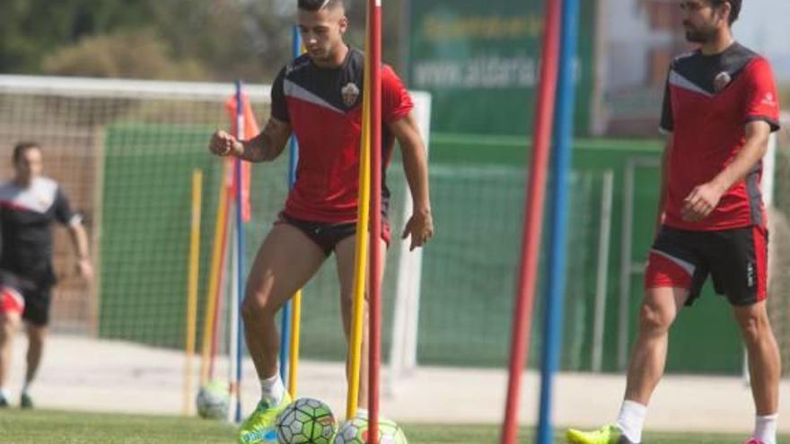 Sergio León y Lolo, en el entrenamiento de ayer.