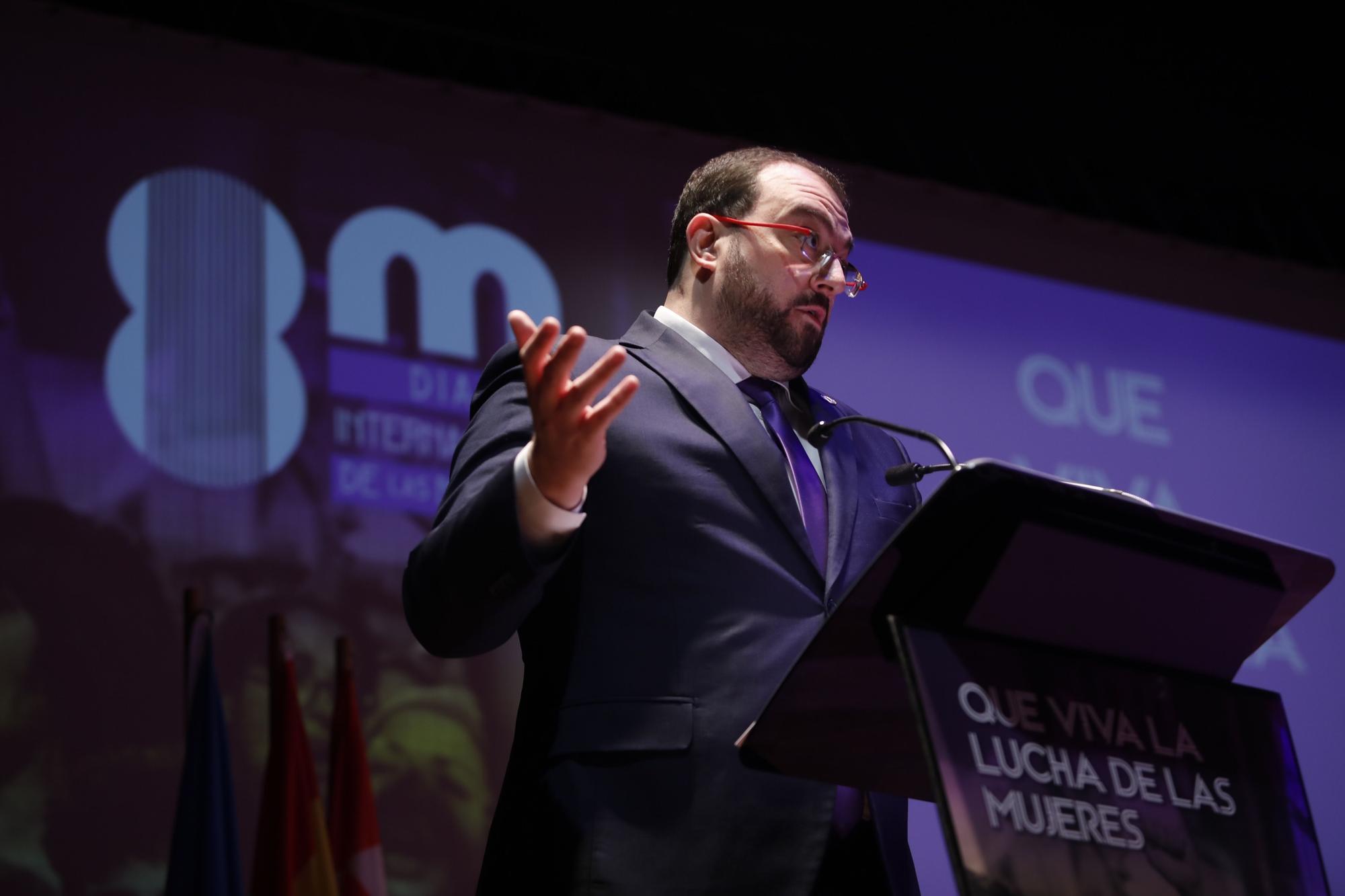 EN IMÁGENES: Así fue el acto institucional por el Día de la Mujer (8M) en Asturias