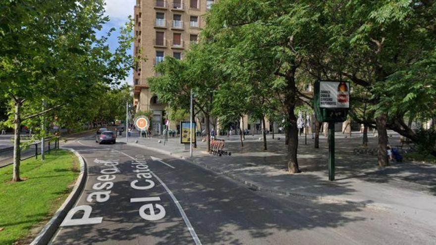 Heridas leves ocho personas tras una colisión de dos turismos en el Centro de Zaragoza