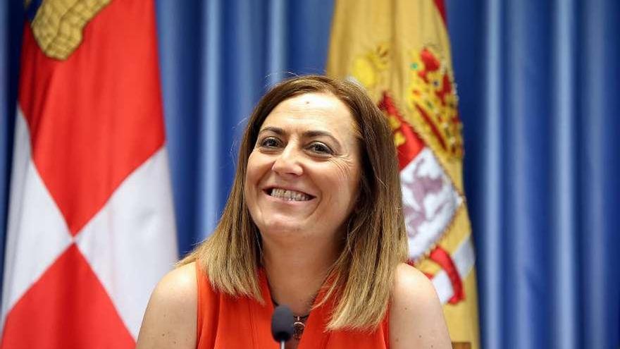 La delegada del Gobierno, Virginia Barcones, informa del nombramiento de los subdelegados.