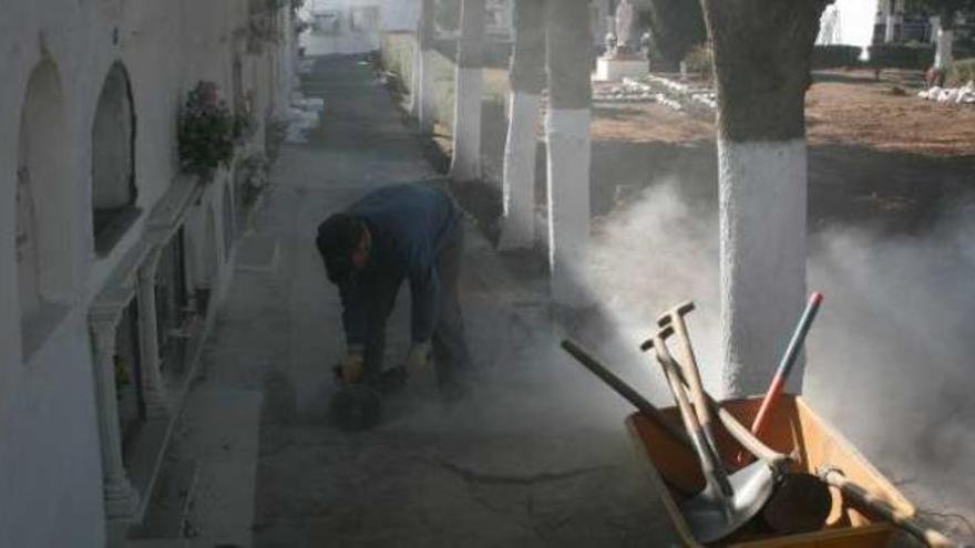 El coordinador de la investigación, Juan Fuentes, durante los primeros días de las excavaciones.