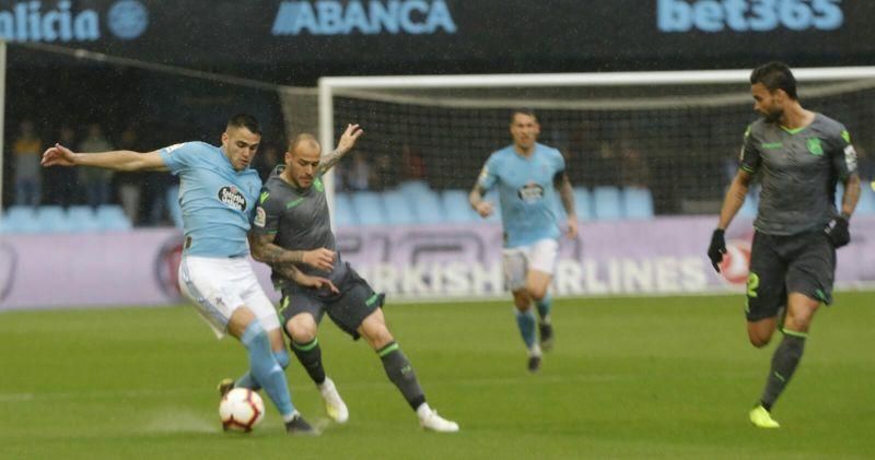 El Celta remonta bajo el diluvio y enloquece a Balaídos. // A. Villar | J. Lores | EFE