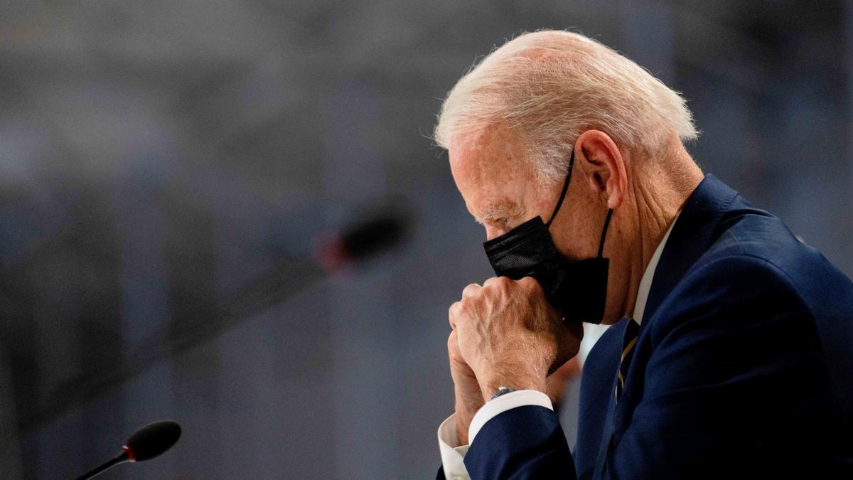 Joe Biden "se duerme" durante 30 segundos en una ponencia de la COP26 en Glasgow.