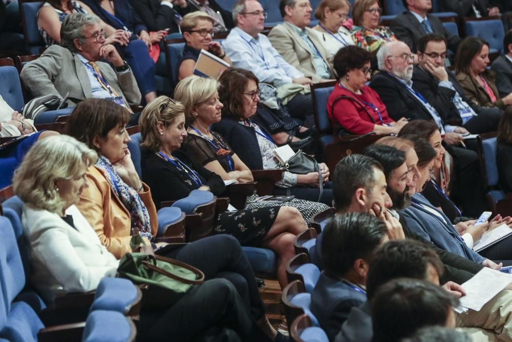 Jornada "Medicamentos falsificados: ¡No te la juegues!" en Oviedo