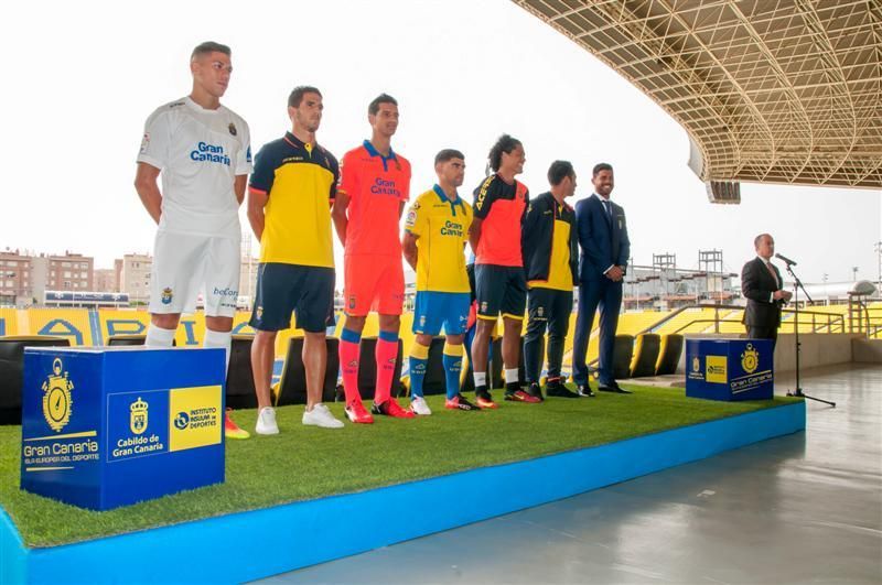 Presentación de las camisetas de la UD Las Palmas